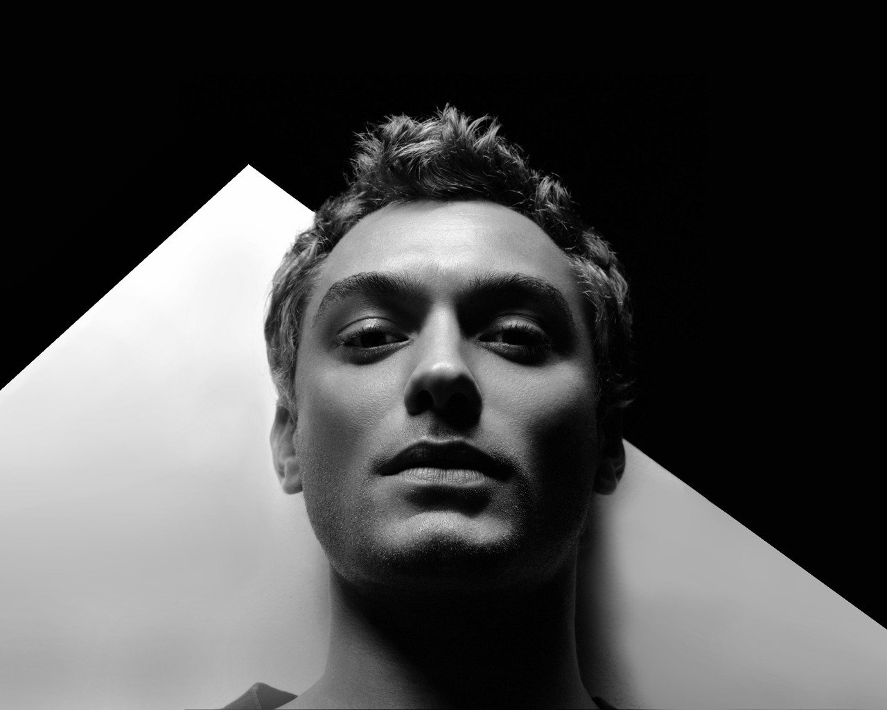Jude Law for 1280 x 1024 resolution