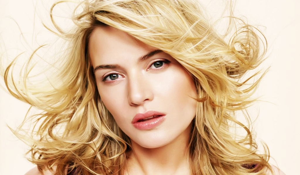 Kate Winslet Portrait for 1024 x 600 widescreen resolution