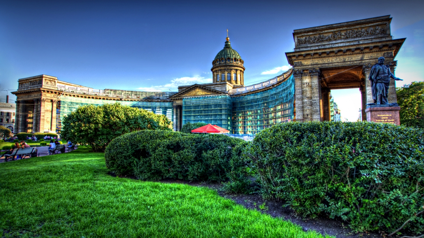 Kazan Cathedral St Petersburg for 1366 x 768 HDTV resolution