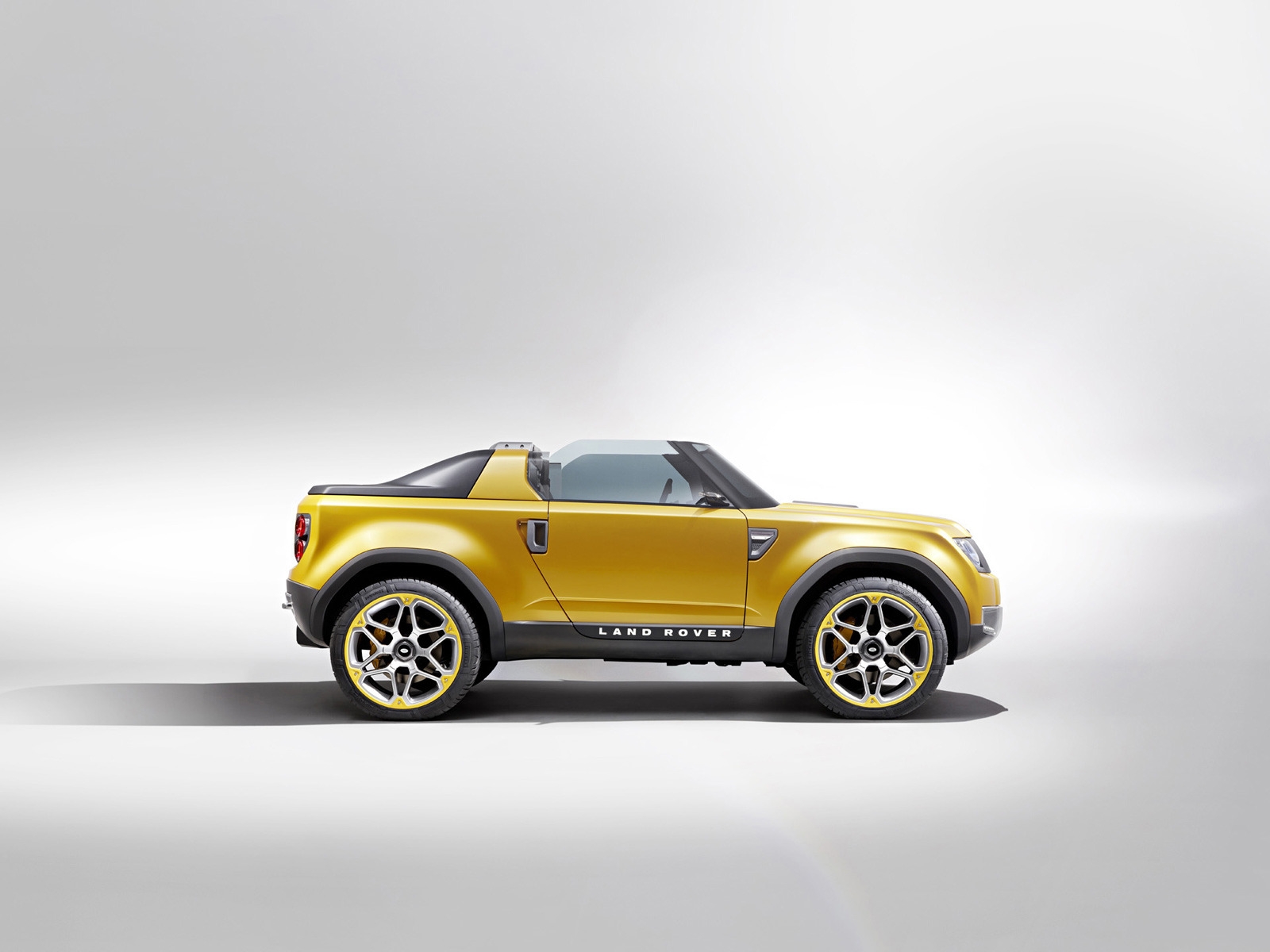 Land Rover DC100 Sport Concept Studio for 1600 x 1200 resolution