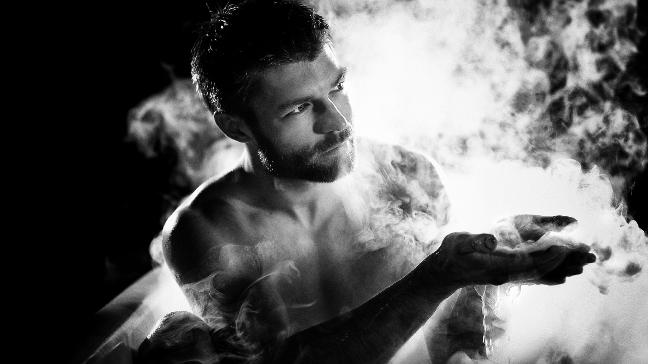 Liam McIntyre Spartacus for 1280 x 720 HDTV 720p resolution