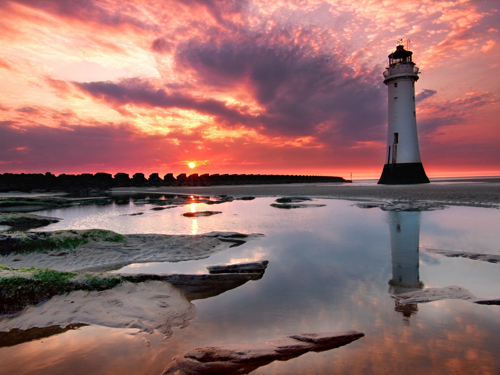 Lighthouse Sunset View for 1600 x 1200 resolution