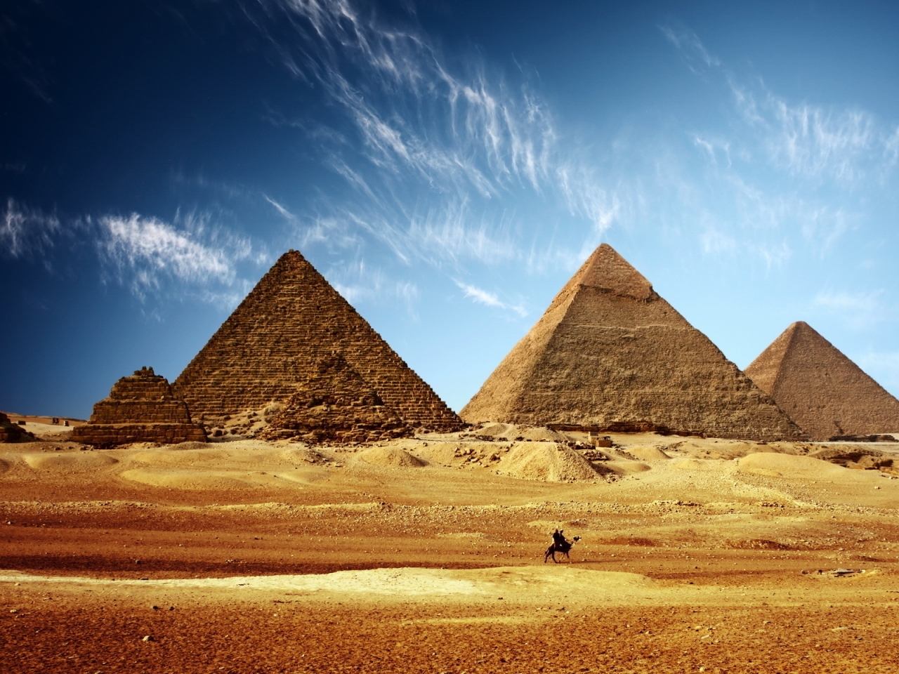 Lovely Egyptian Pyramids for 1280 x 960 resolution