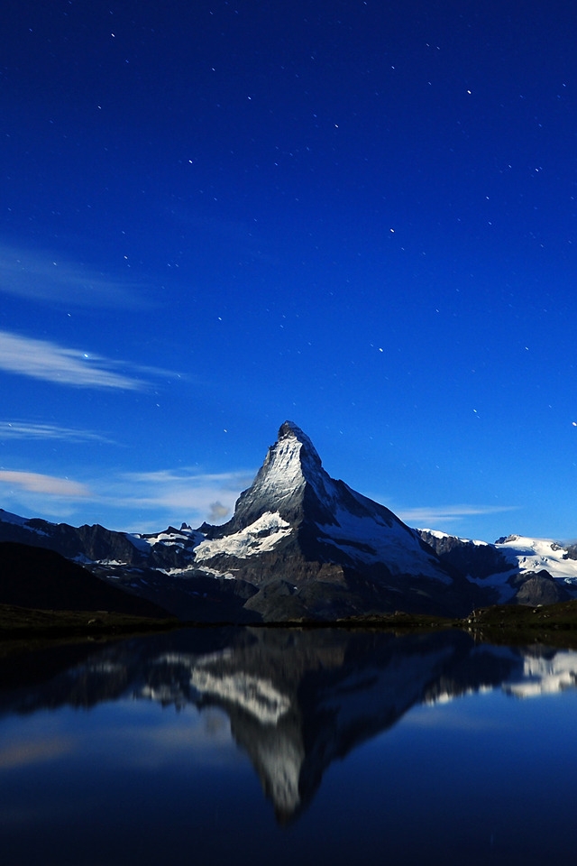 Matterhorn Midnight Reflection for 640 x 960 iPhone 4 resolution