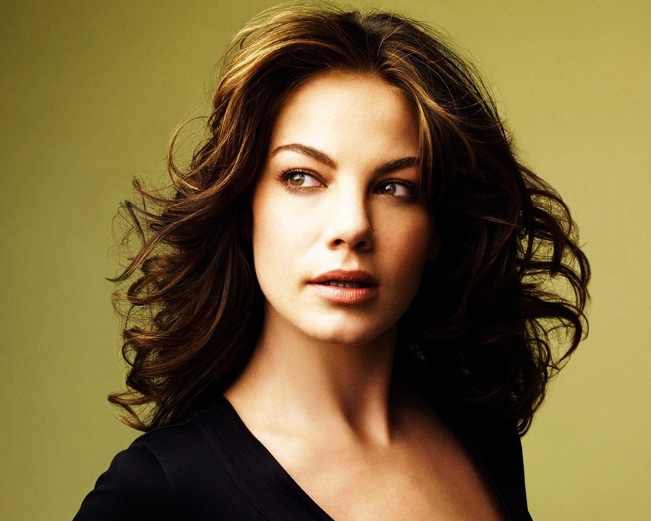 Michelle Monaghan for 1280 x 1024 resolution