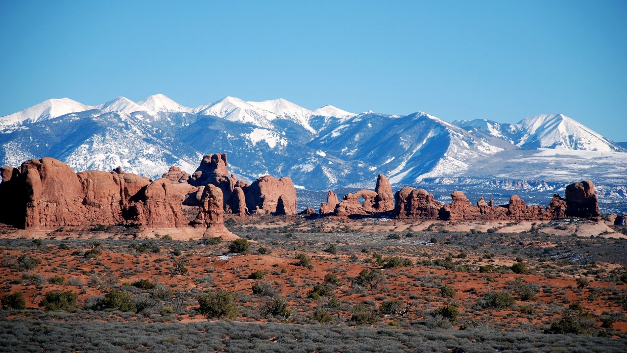 Moab Mountains for 1280 x 720 HDTV 720p resolution