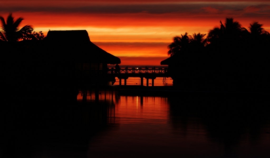 Moorea Sunset for 1024 x 600 widescreen resolution