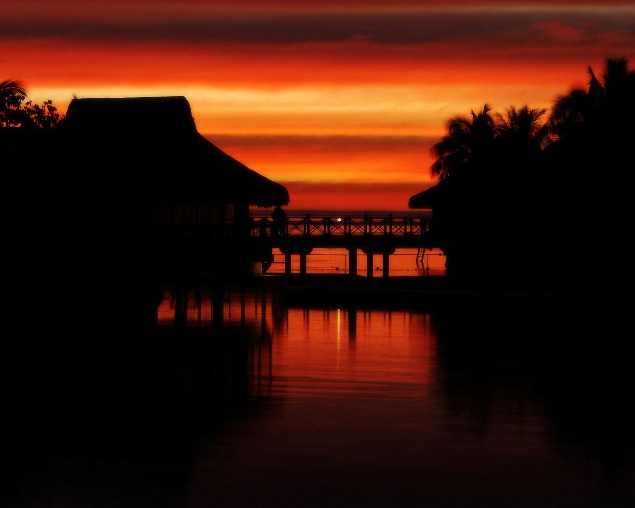 Moorea Sunset for 1280 x 1024 resolution