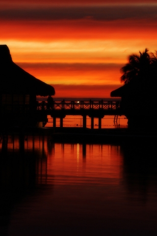 Moorea Sunset for 320 x 480 iPhone resolution