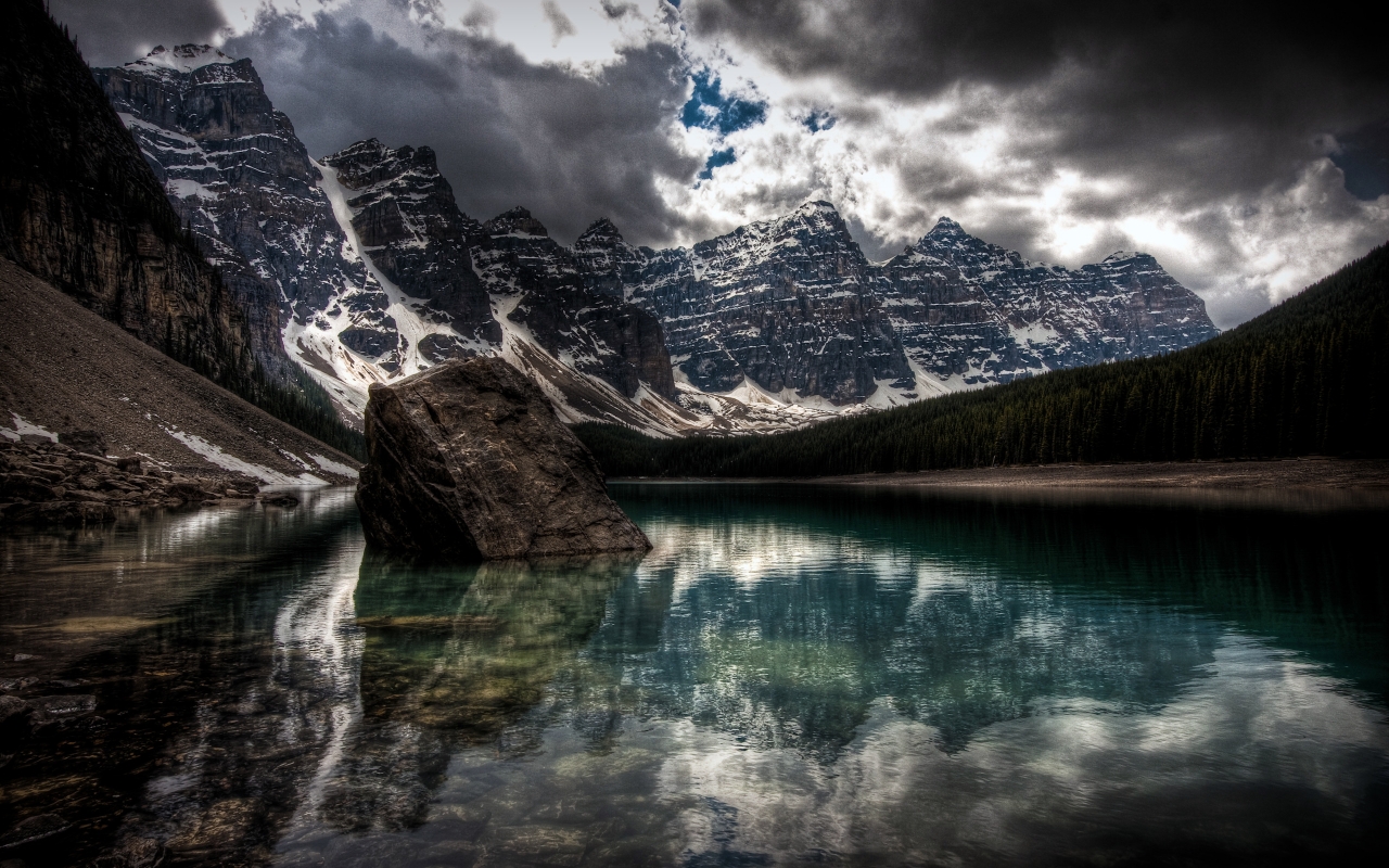 Moraine Lake for 1280 x 800 widescreen resolution
