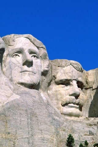 Mount Rushmore for 320 x 480 iPhone resolution
