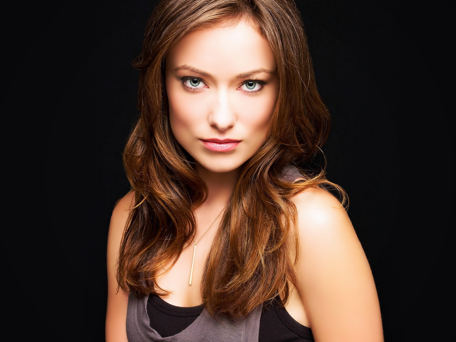 Olivia Wilde Look for 1600 x 1200 resolution
