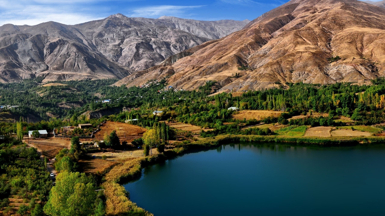 Ovan Lake Iran for 1280 x 720 HDTV 720p resolution