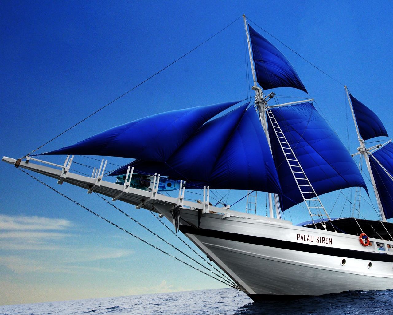 Palau Siren Boat for 1280 x 1024 resolution