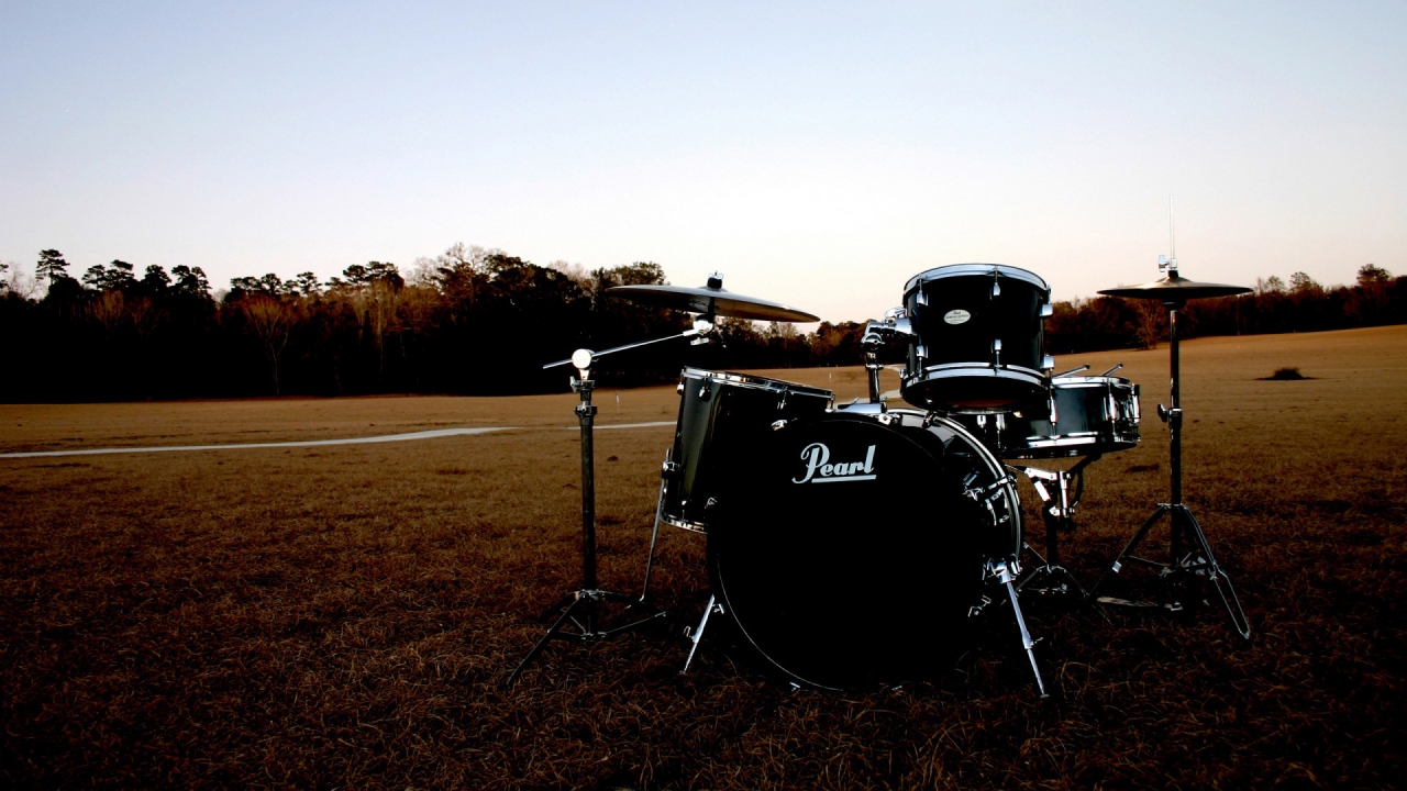 Pearl Drumkit for 1280 x 720 HDTV 720p resolution