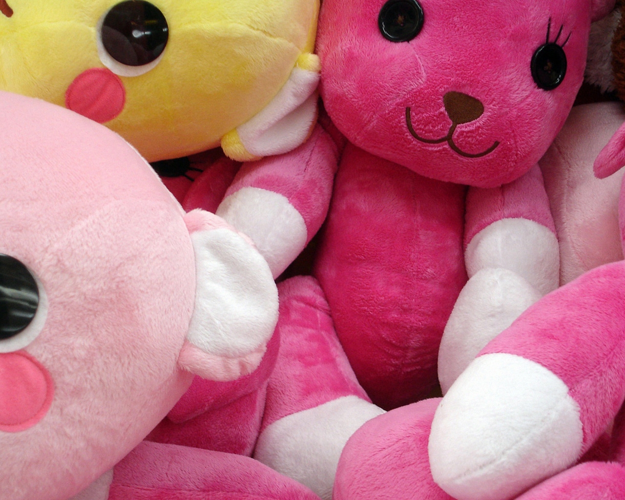 Pink Teddy Bears for 1280 x 1024 resolution
