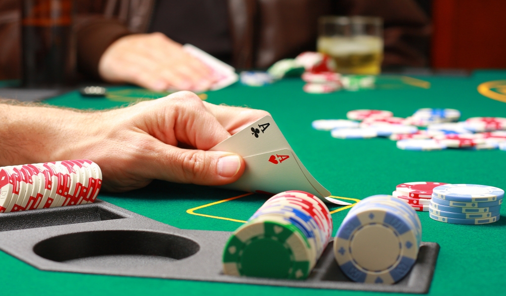 Poker Cards for 1024 x 600 widescreen resolution