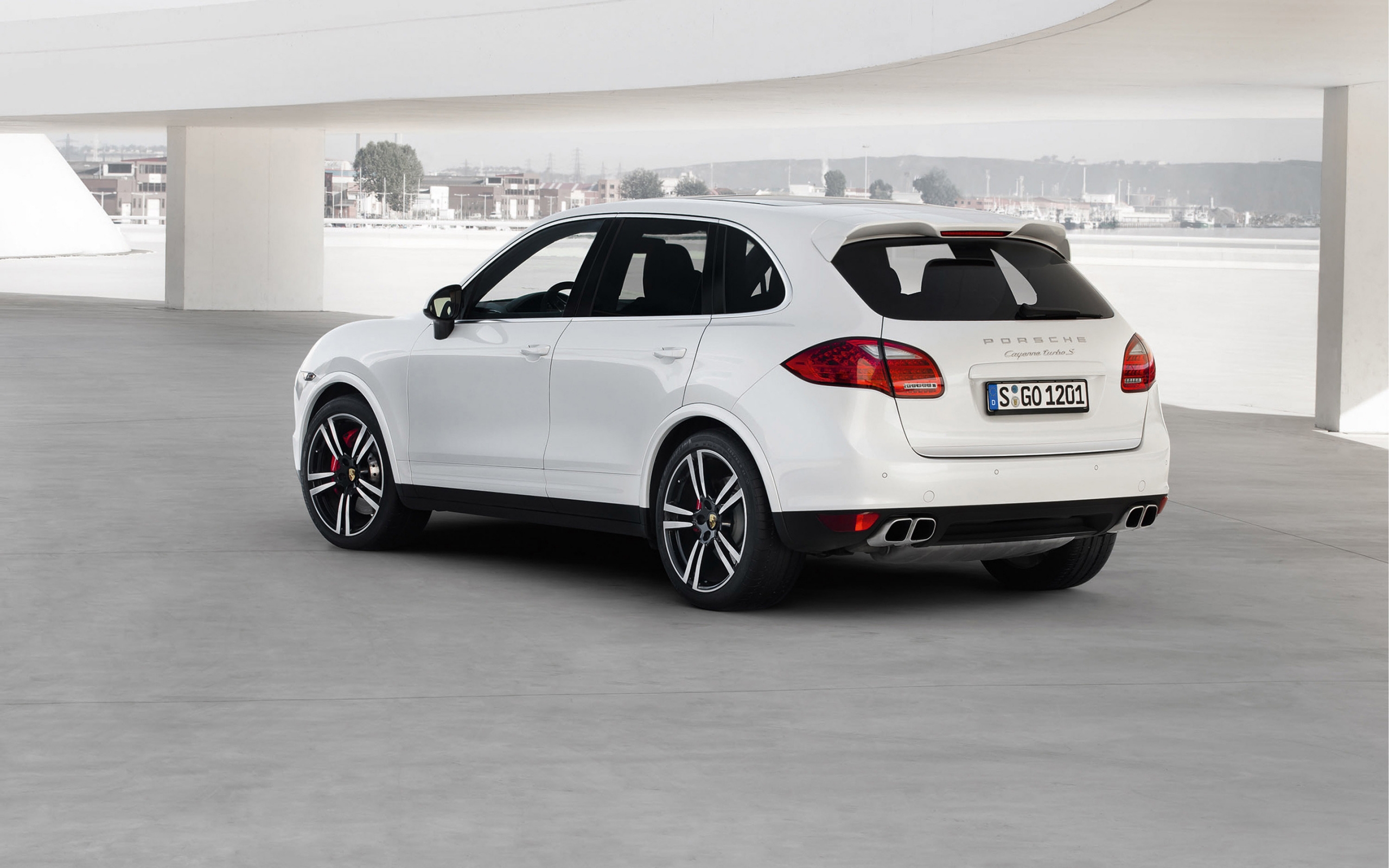 Porsche Cayenne Turbo S Edition 2013 for 2560 x 1600 widescreen resolution