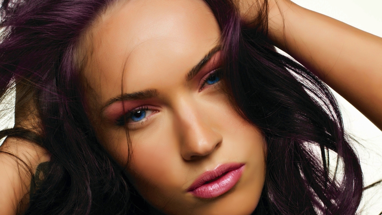 Purple Megan Fox for 1280 x 720 HDTV 720p resolution
