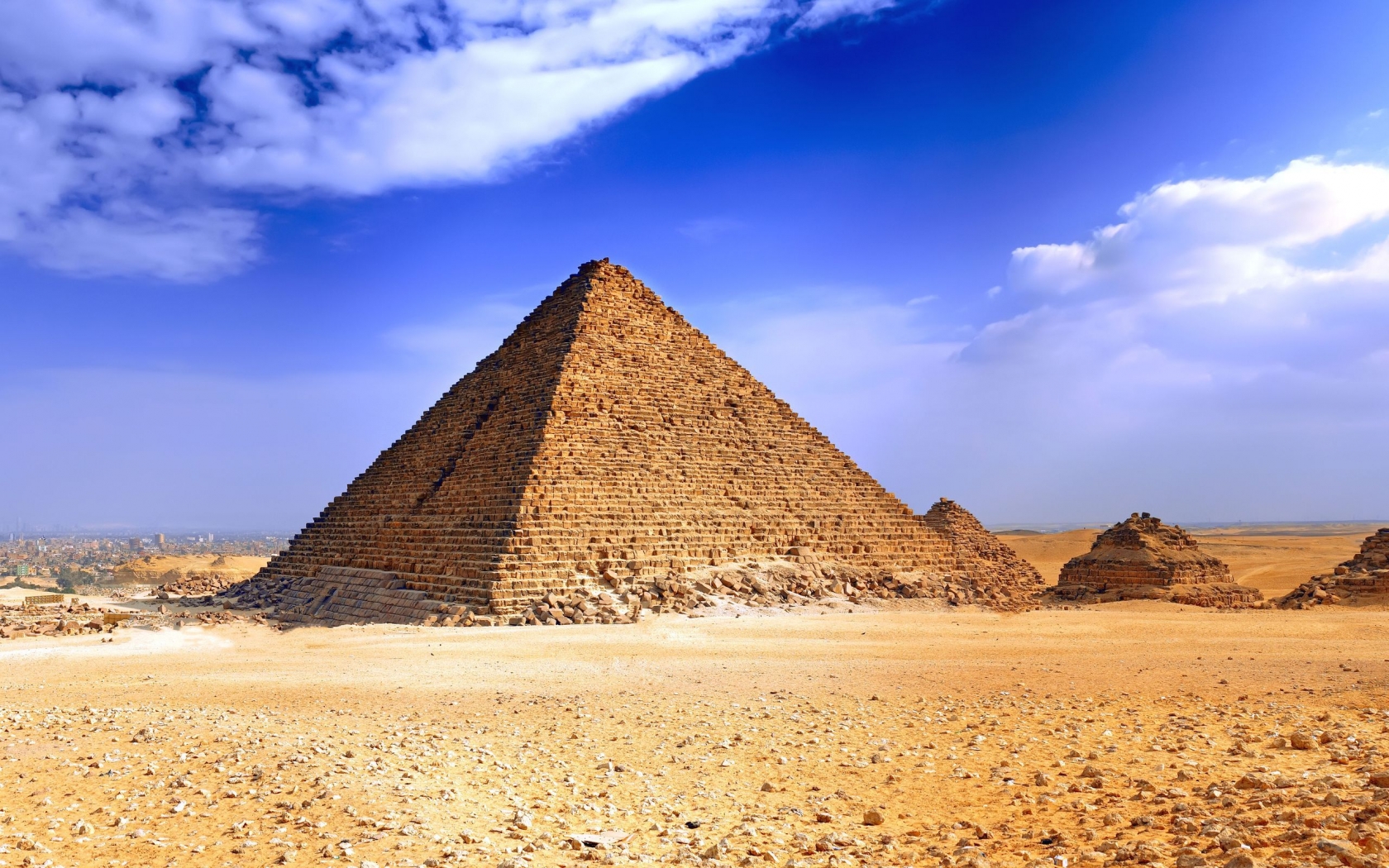 Pyramids for 1680 x 1050 widescreen resolution