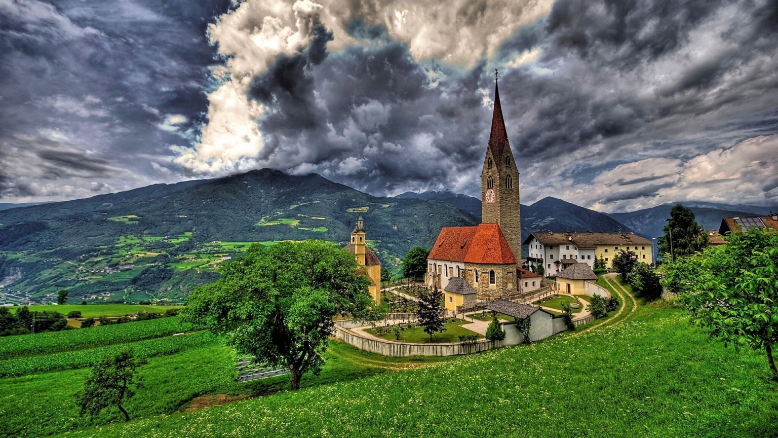 Saint Michael Church Brixen for 1536 x 864 HDTV resolution