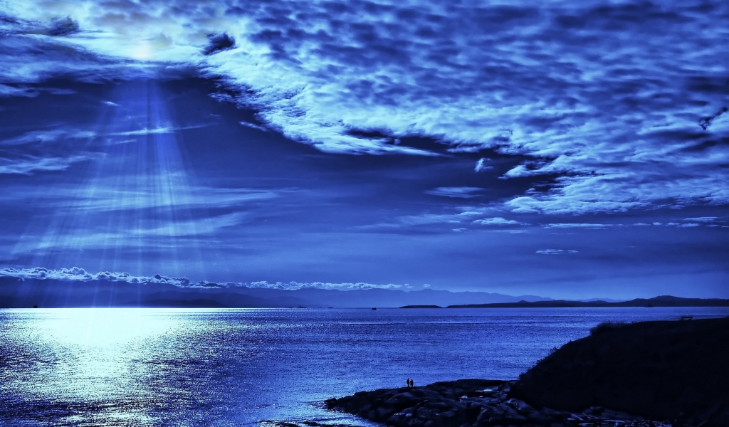 Sea Blue Light for 1024 x 600 widescreen resolution