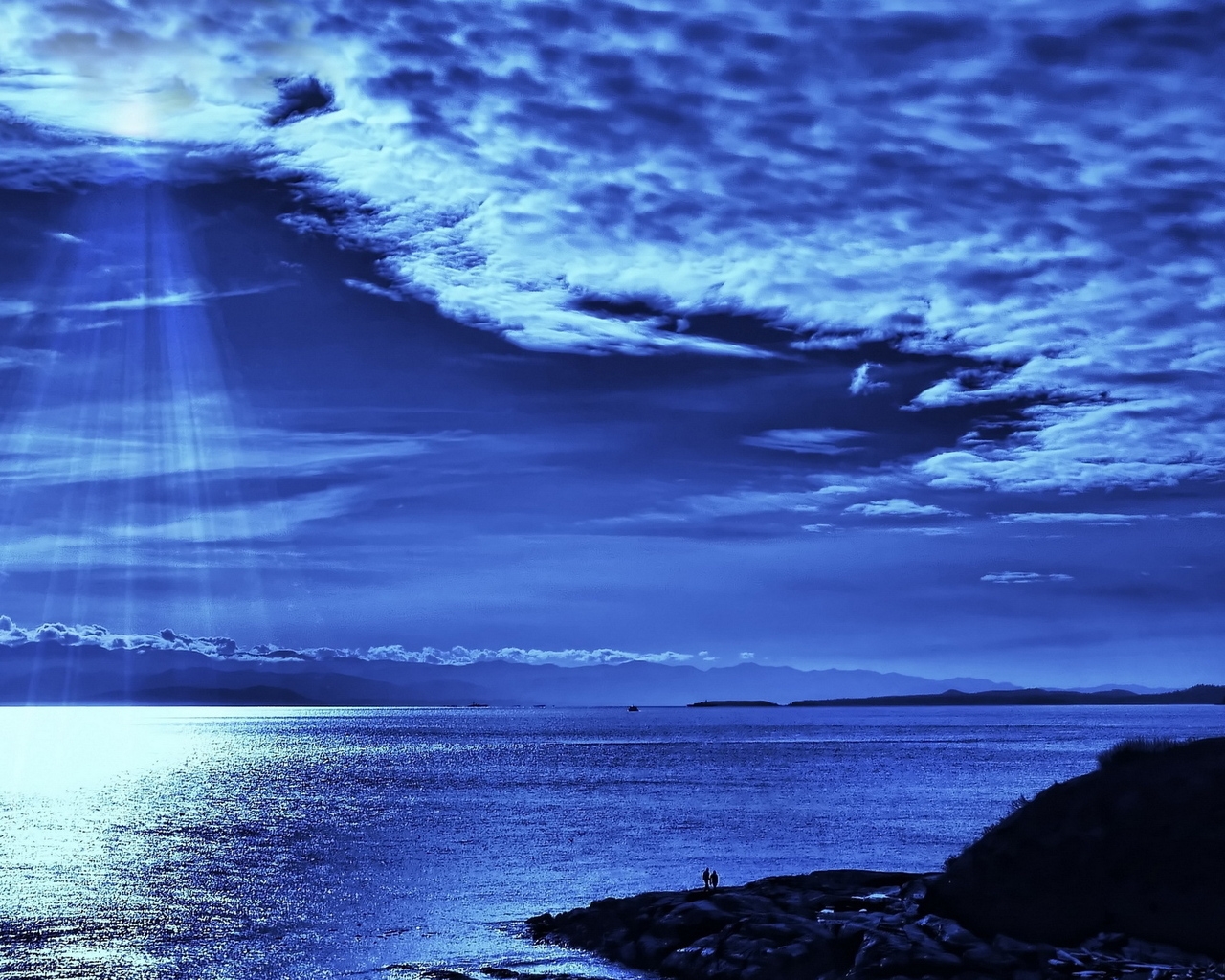 Sea Blue Light for 1280 x 1024 resolution