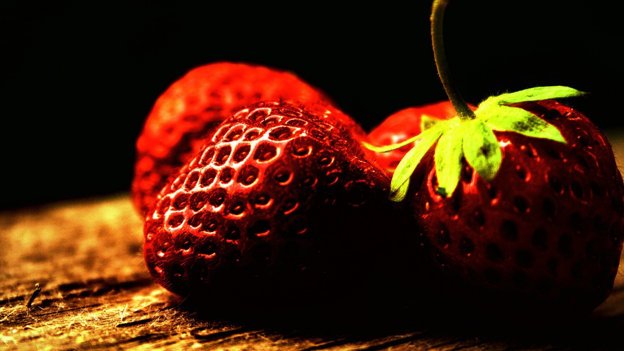 Strawberry for 1280 x 720 HDTV 720p resolution