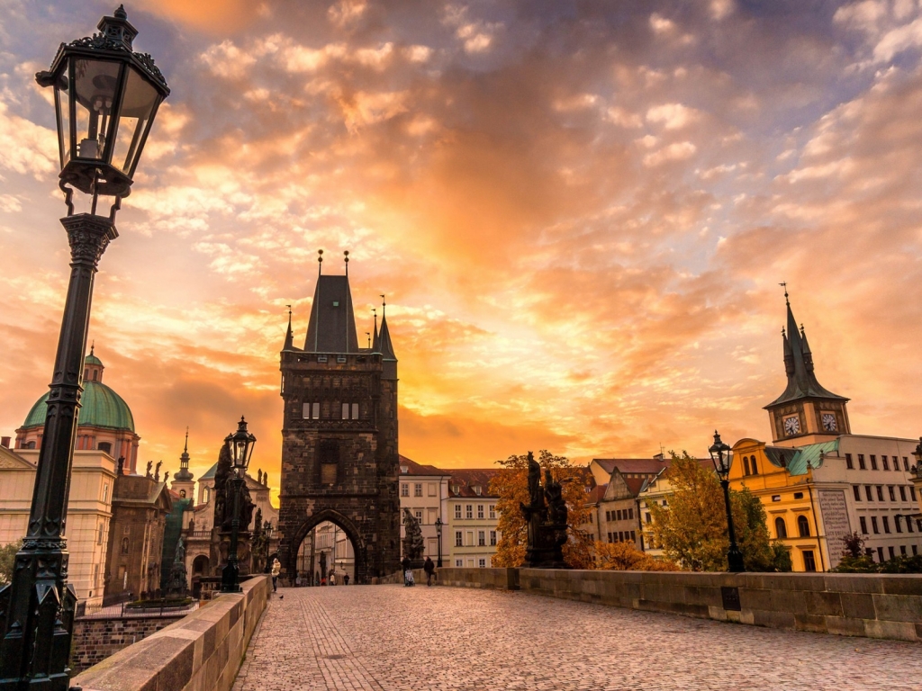 Sunset in Prague for 1024 x 768 resolution