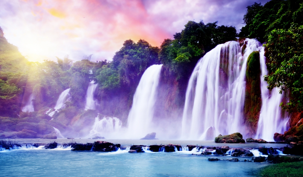 Superb Waterfall for 1024 x 600 widescreen resolution