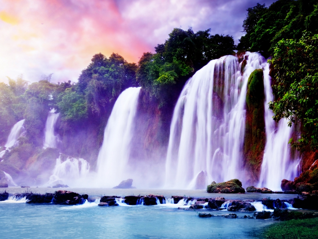 Superb Waterfall for 1024 x 768 resolution