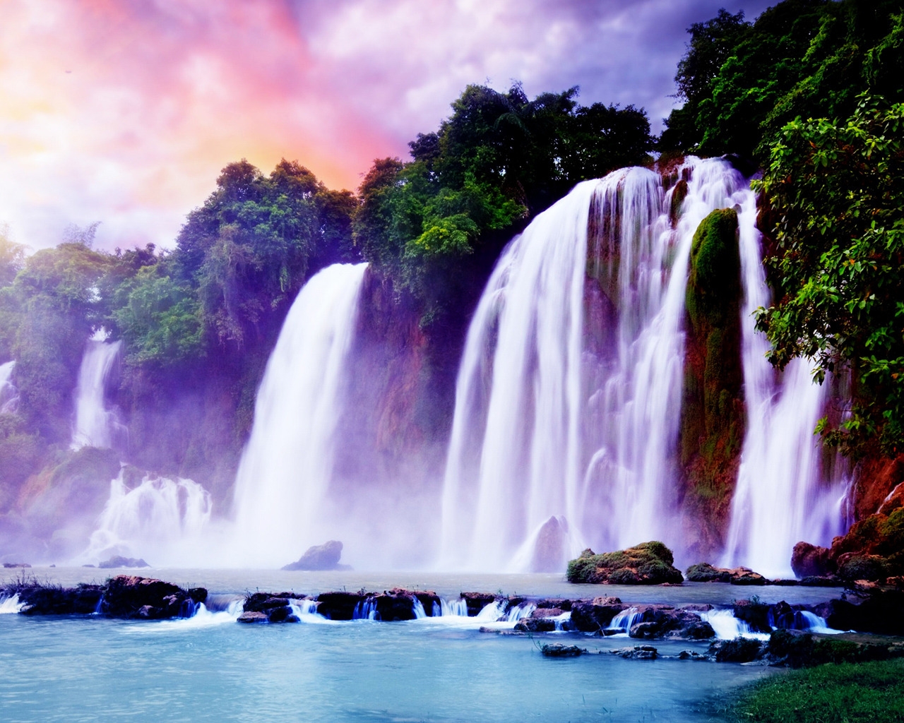 Superb Waterfall for 1280 x 1024 resolution