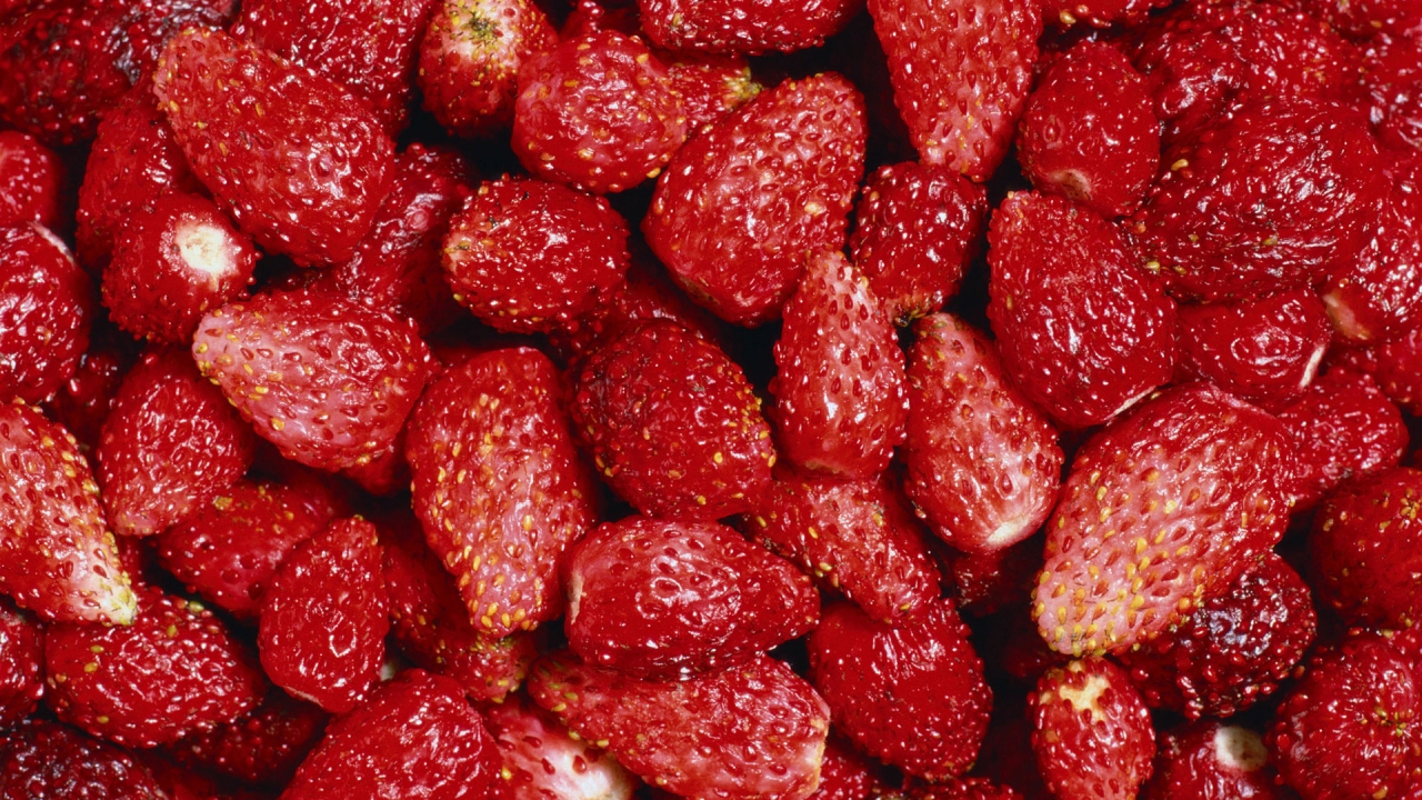 Tasty Strawberry for 1280 x 720 HDTV 720p resolution