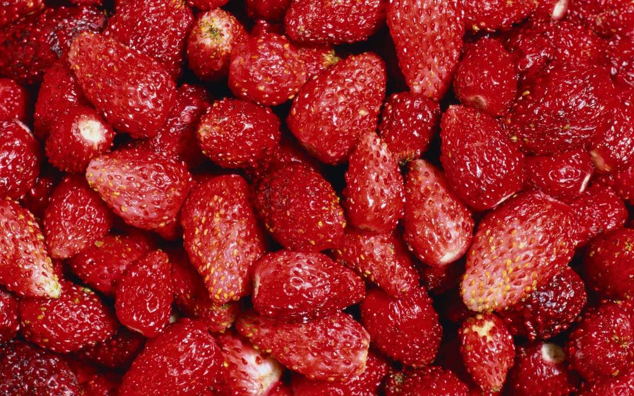 Tasty Strawberry for 1280 x 800 widescreen resolution