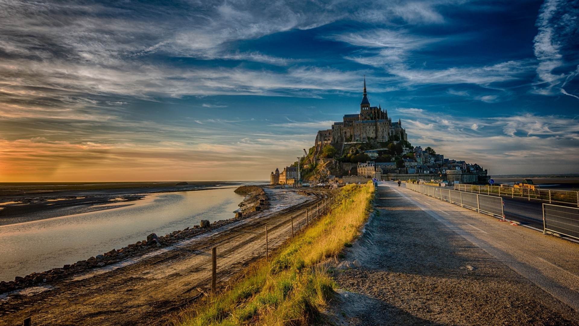 The Island of Mont Saint Michel for 1920 x 1080 HDTV 1080p resolution