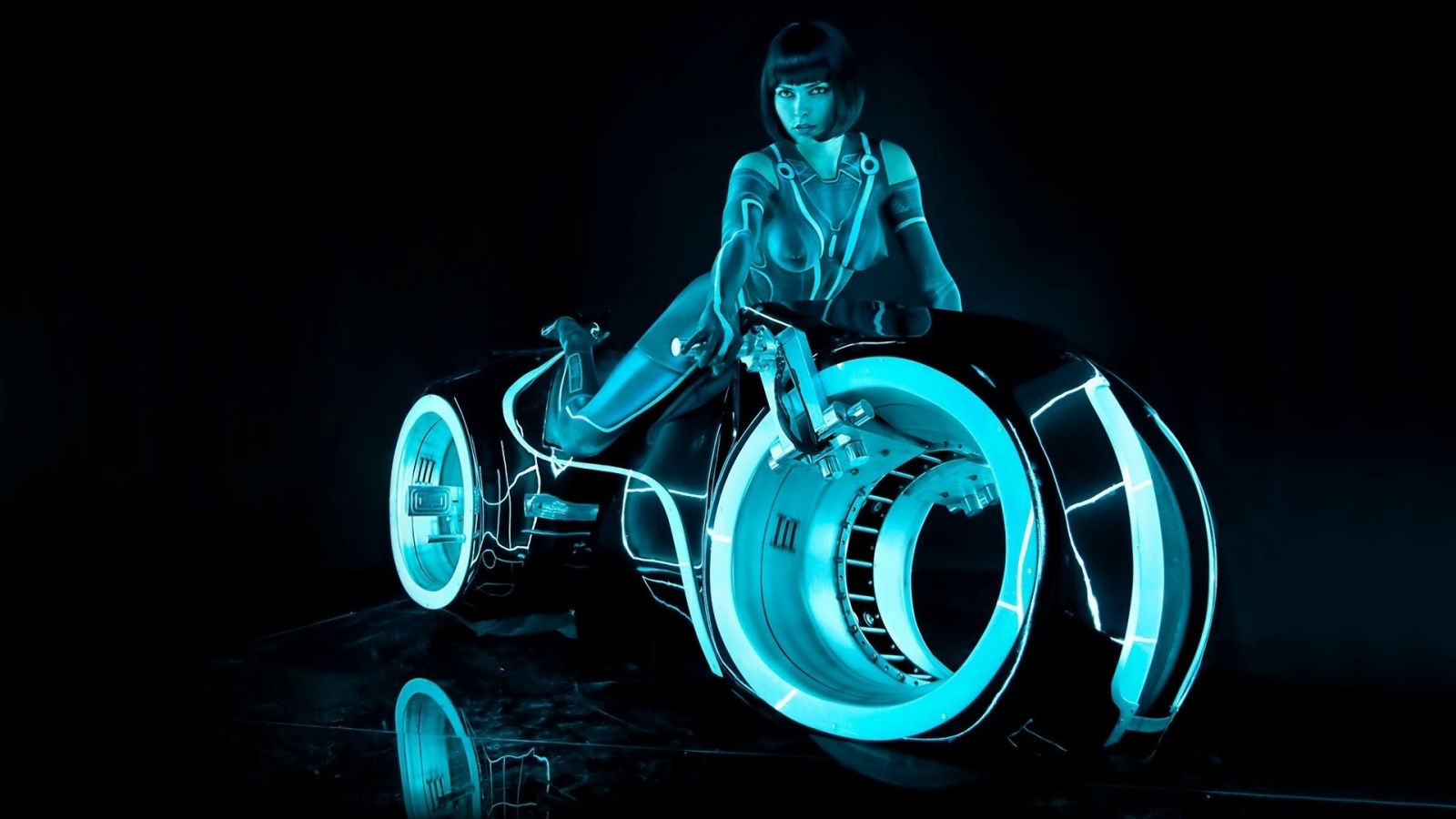 Tron Legacy 2010 Film for 1600 x 900 HDTV resolution