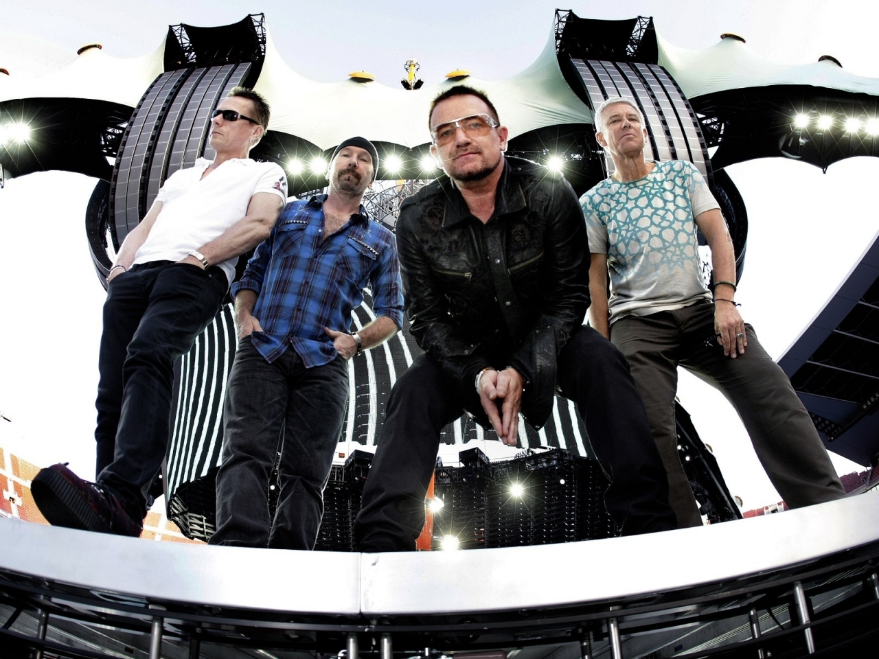 U2 band members for 1280 x 960 resolution