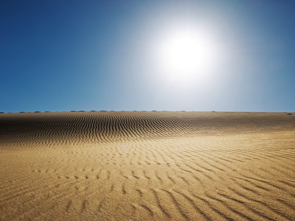Untouched sand for 1024 x 768 resolution