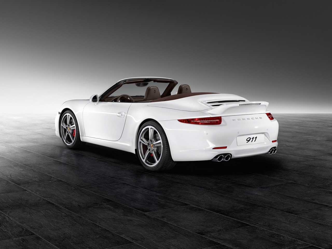 White Porsche 911 Carrera S for 1280 x 960 resolution