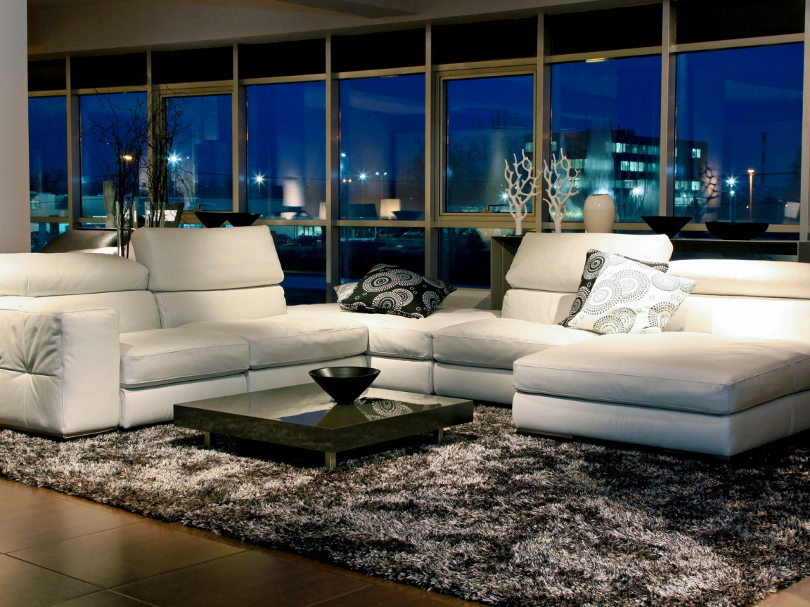 White Sofa for 1152 x 864 resolution