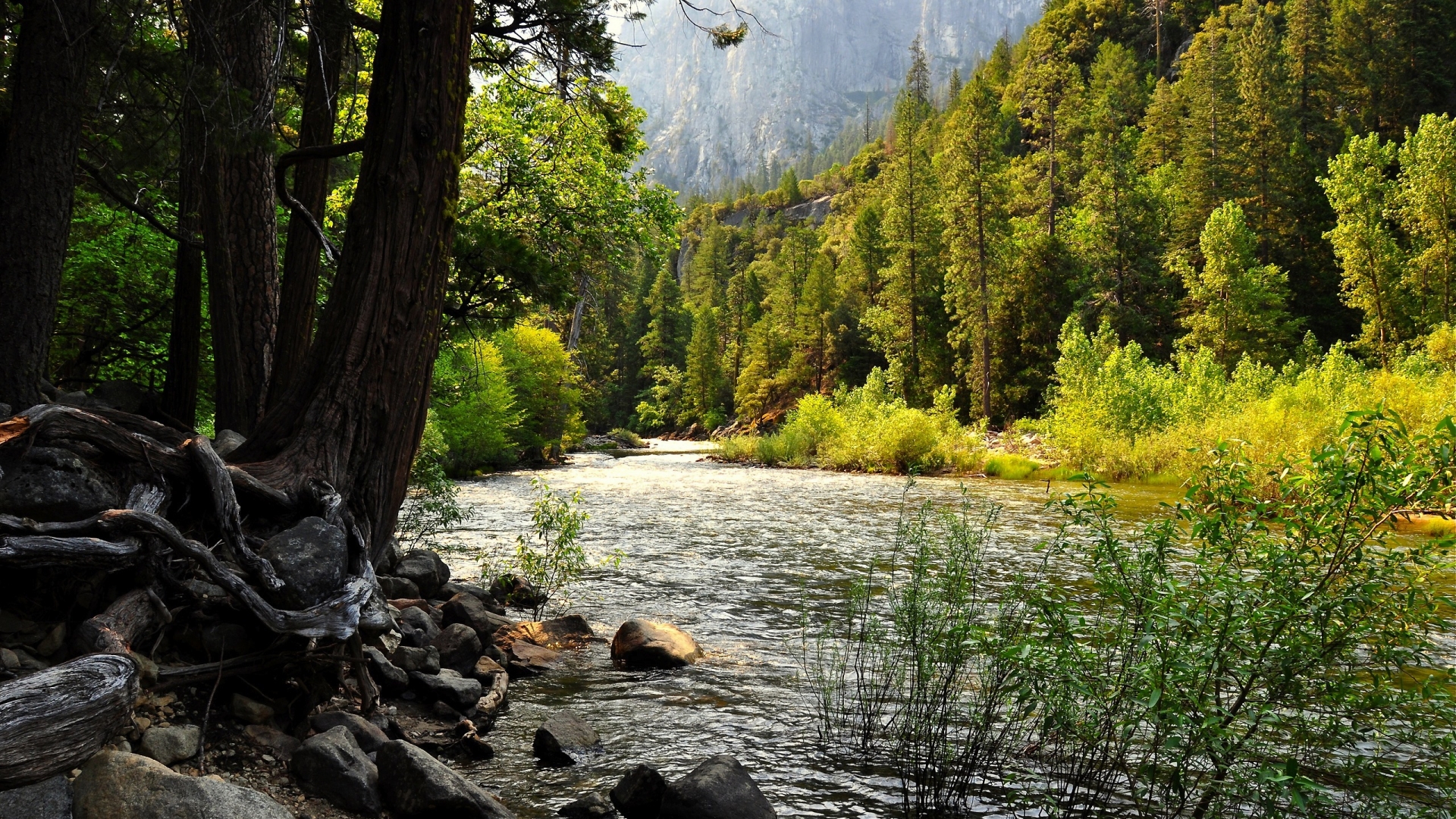 Yosemite Falls for 1920 x 1080 HDTV 1080p resolution