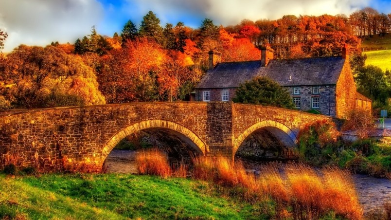 HDR Old Bridge and House wallpaper